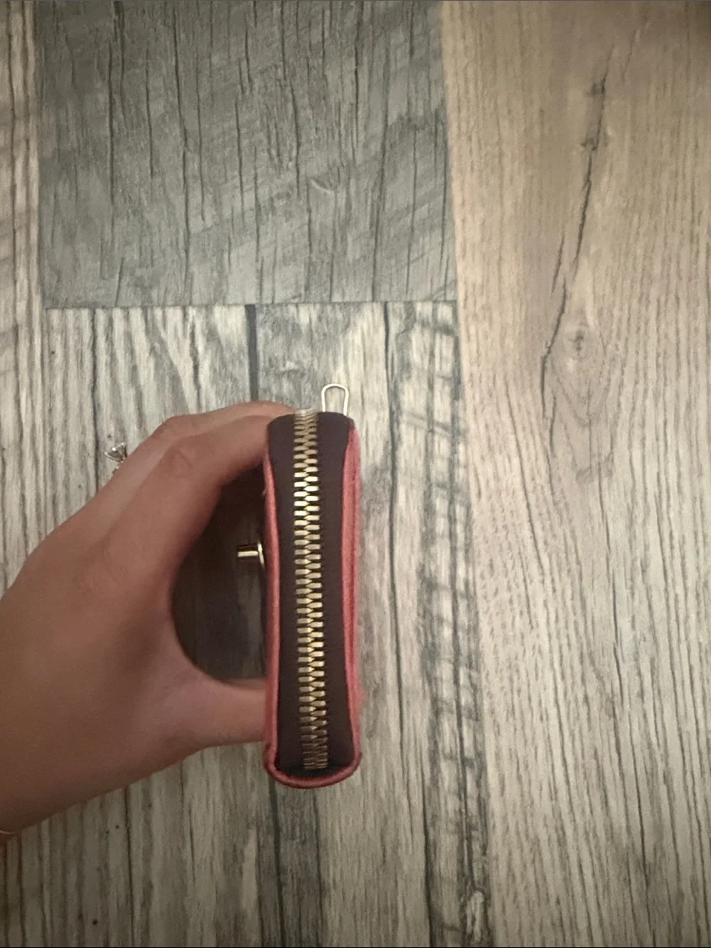 Hobo turnlock wallet